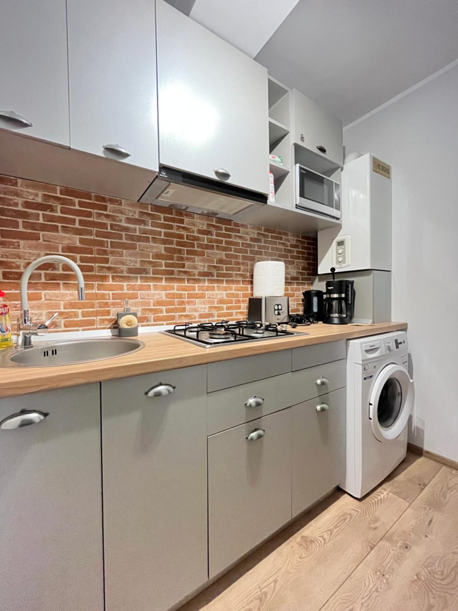 Wood&Steel Apartment Galaţi Exteriér fotografie